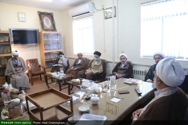 تصاویر/ نشست مشترک مرکز تربیت مبلغ معلم حوزه های علمیه و انجمن تعلیم و تربیت اسلامی حوزه 2