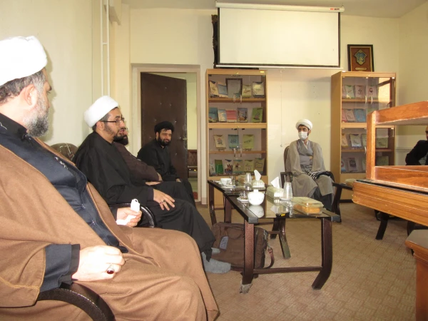 راهکارهای ارتباط مرکز تربیت معلم مبلغ حوزه های علمیه  با  معلم مبلغان بررسی شد  4